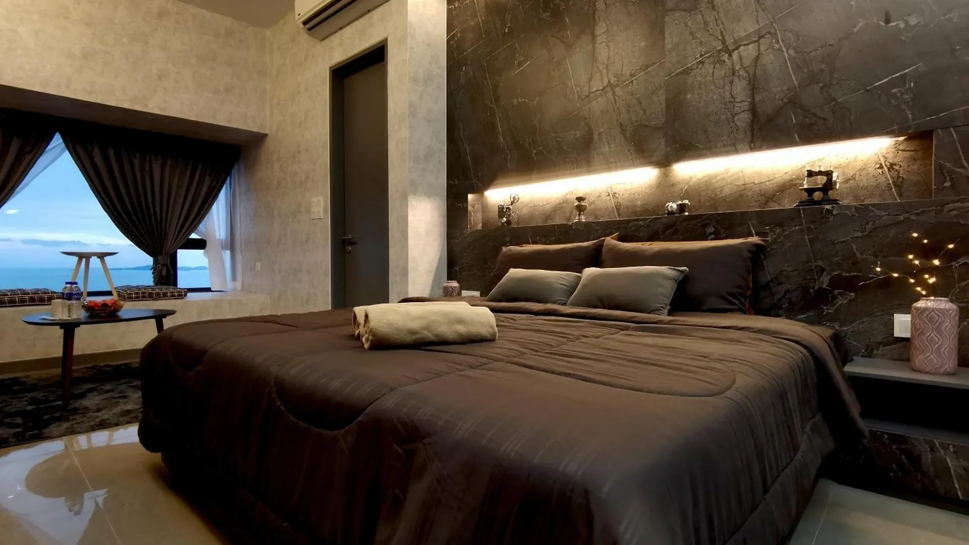 Attic Home Melaka Imperio Residence & Jonker