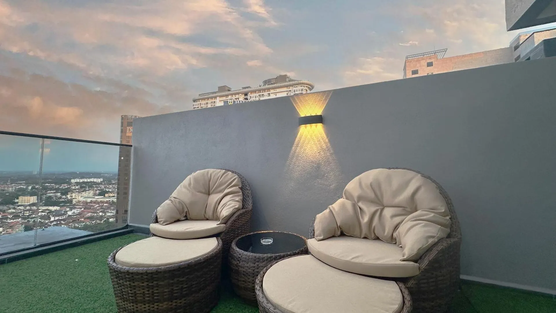 Attic Home Melaka Imperio Residence & Jonker Appartamento